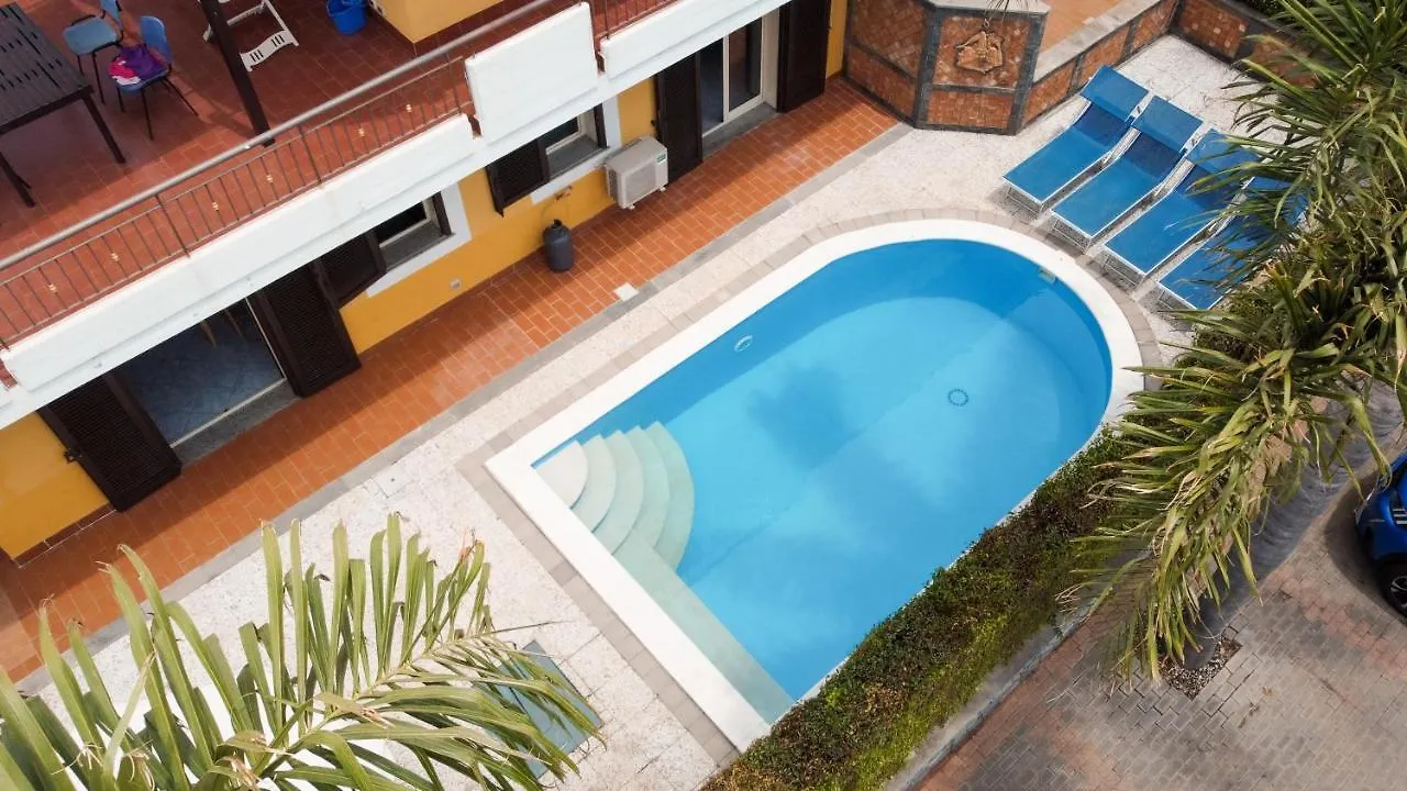 Le Ville Della Contea -Vacation Rentals Mascali Appart hôtel