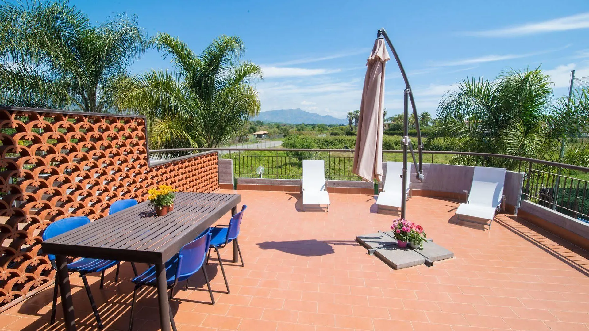 Le Ville Della Contea -Vacation Rentals Mascali 4*,
